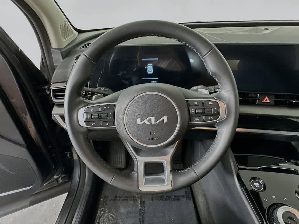 Used 2025 Kia Sportage EX AWD/4WD image 16