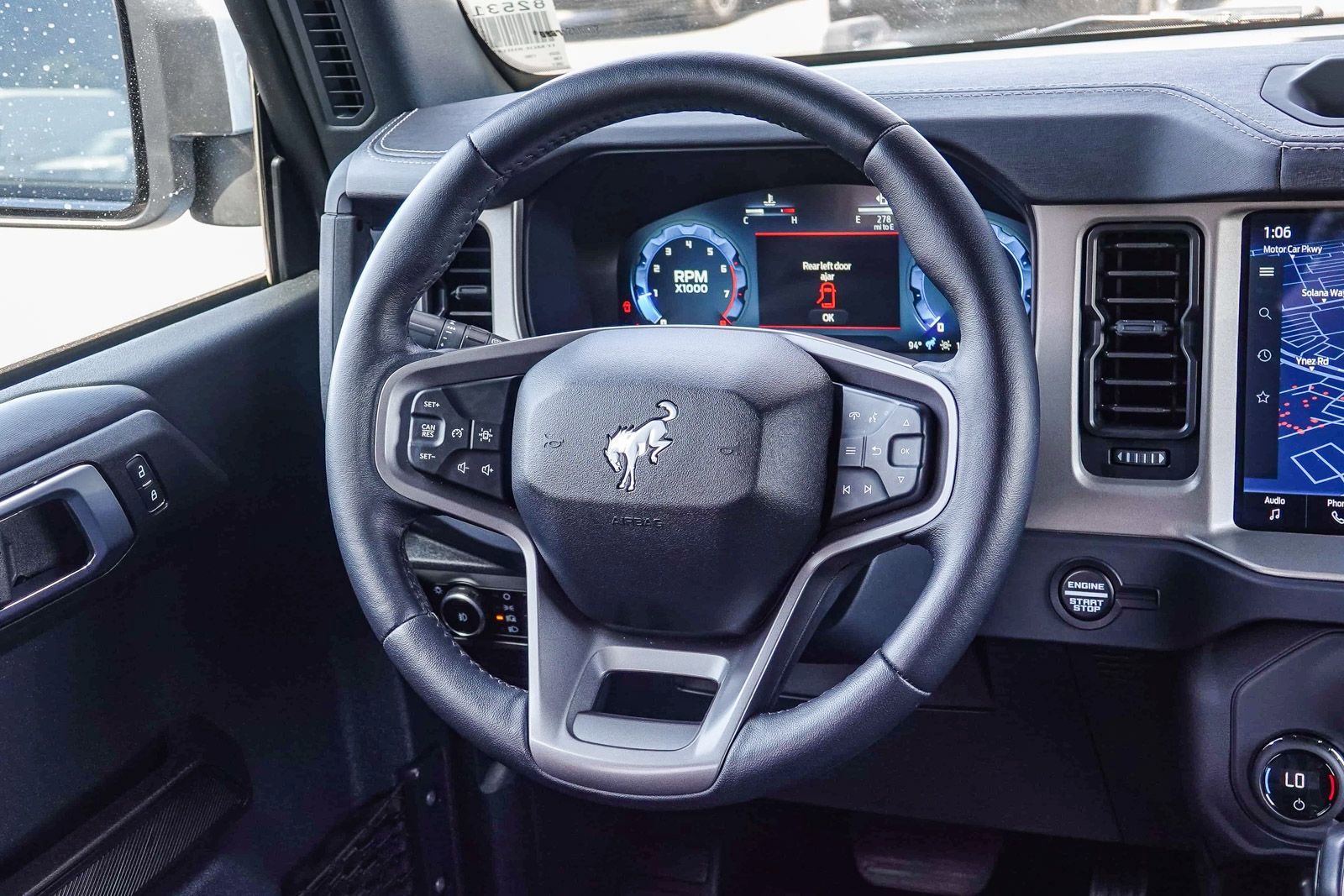 Certified 2025 Ford Bronco Outer Banks AWD/4WD image 14