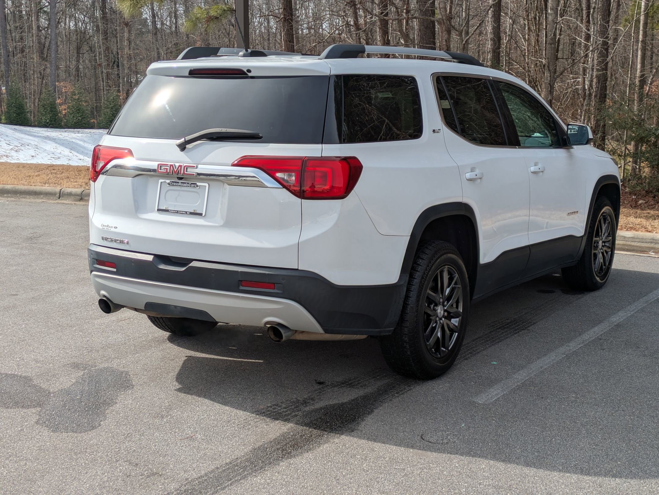 Used 2017 GMC Acadia SLT image 4