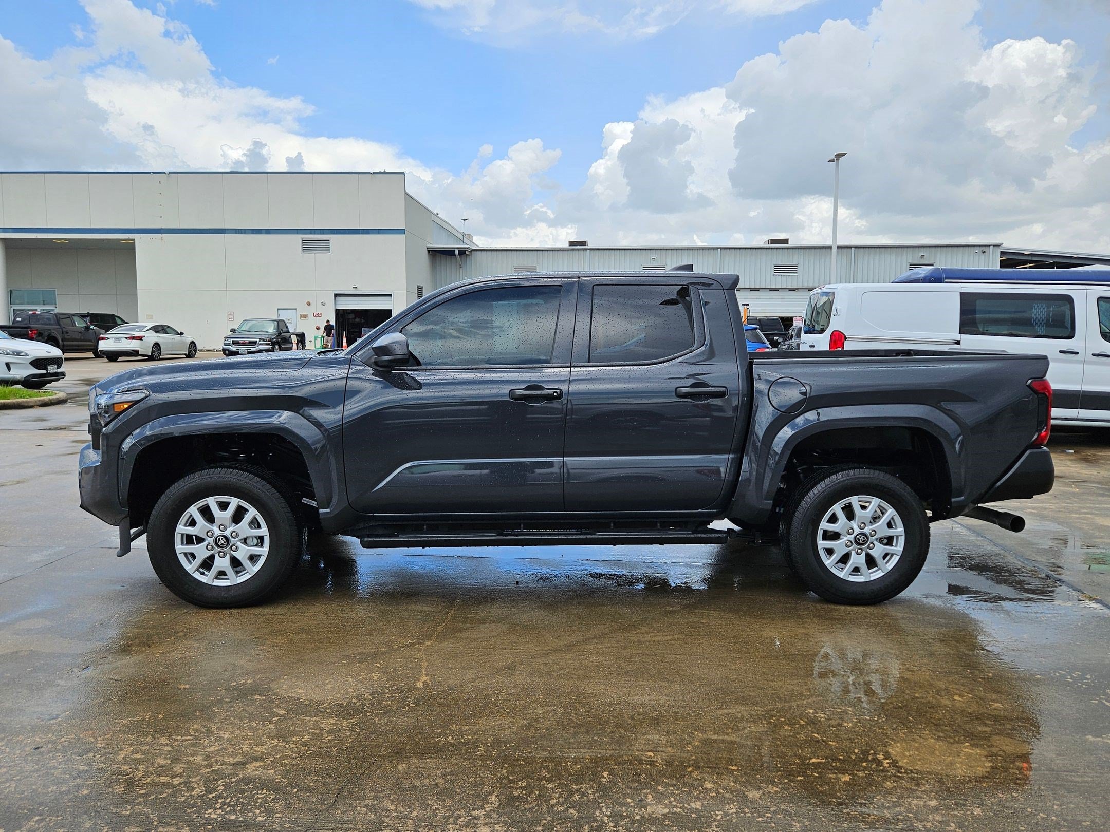 Used 2025 Toyota Tacoma SR AWD/4WD image 9