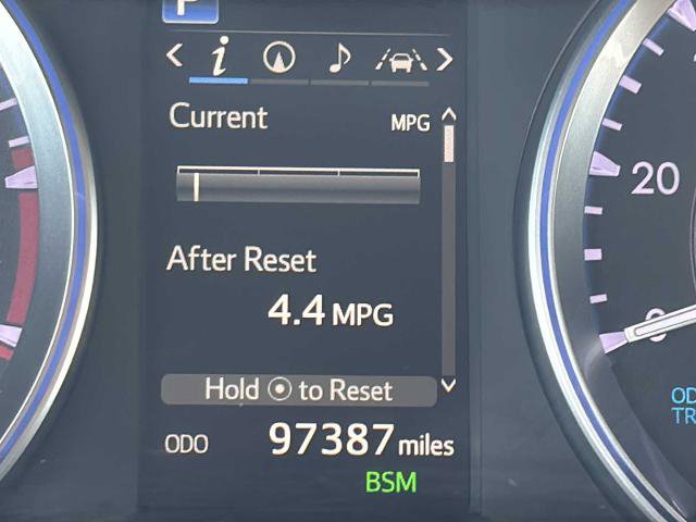 Used 2019 Toyota Highlander XLE AWD/4WD image 24