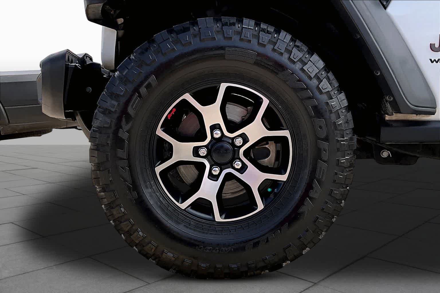 Used 2020 Jeep Wrangler Unlimited Rubicon w/ LED Lighting Group AWD/4WD image 10