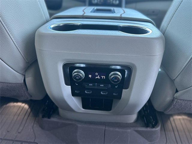 Used 2024 GMC Yukon XL Denali w/ Advanced Technology Package image 25
