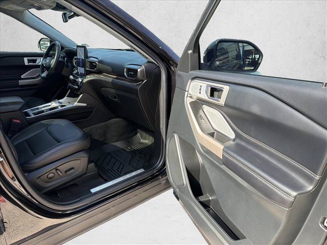 Certified 2023 Ford Explorer Limited w/ Limited Technology Package RWD image 25