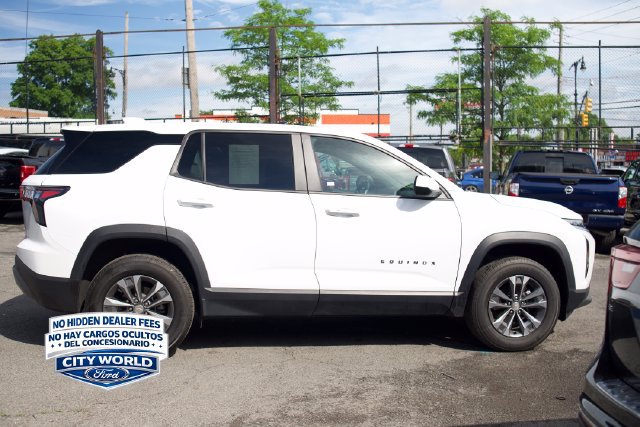Used 2025 Chevrolet Equinox LT FWD image 3