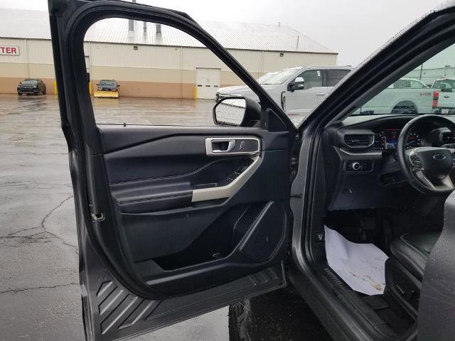 Certified 2022 Ford Explorer XLT w/ Equipment Group 202A AWD/4WD image 10