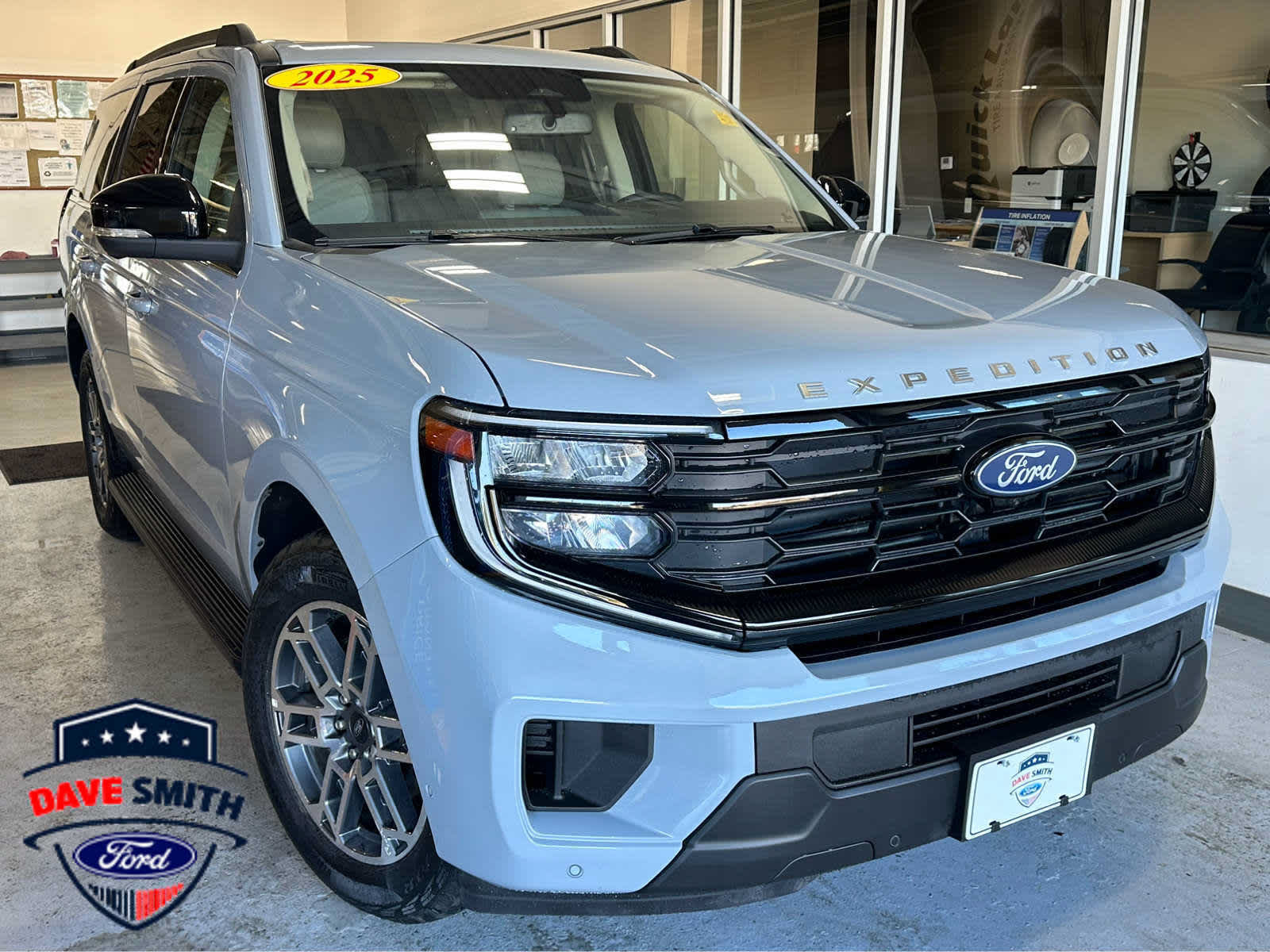 Certified 2025 Ford Expedition Active AWD/4WD image 48