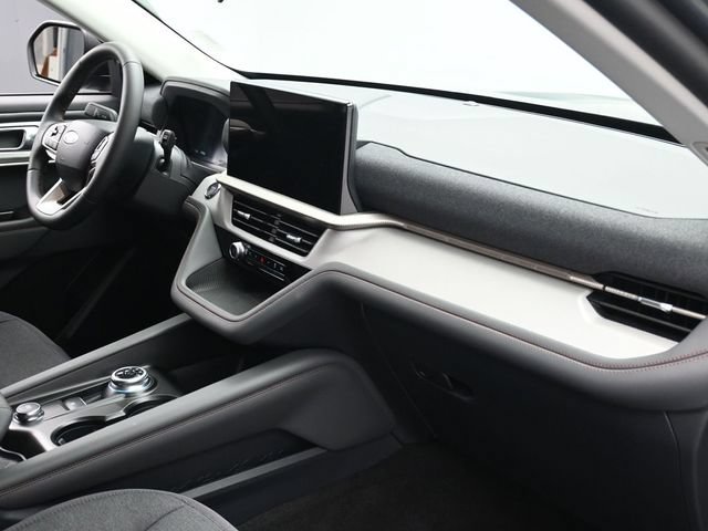 Certified 2026 Ford Explorer Active RWD image 29