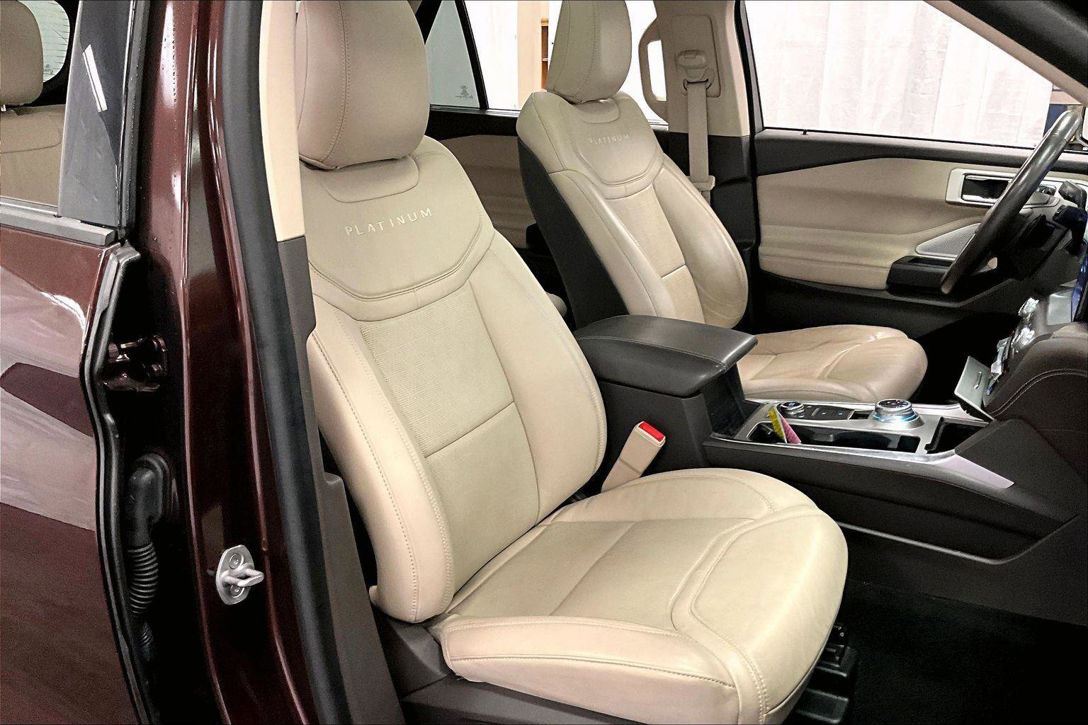 Certified 2020 Ford Explorer Platinum w/ Premium Technology Package image 7