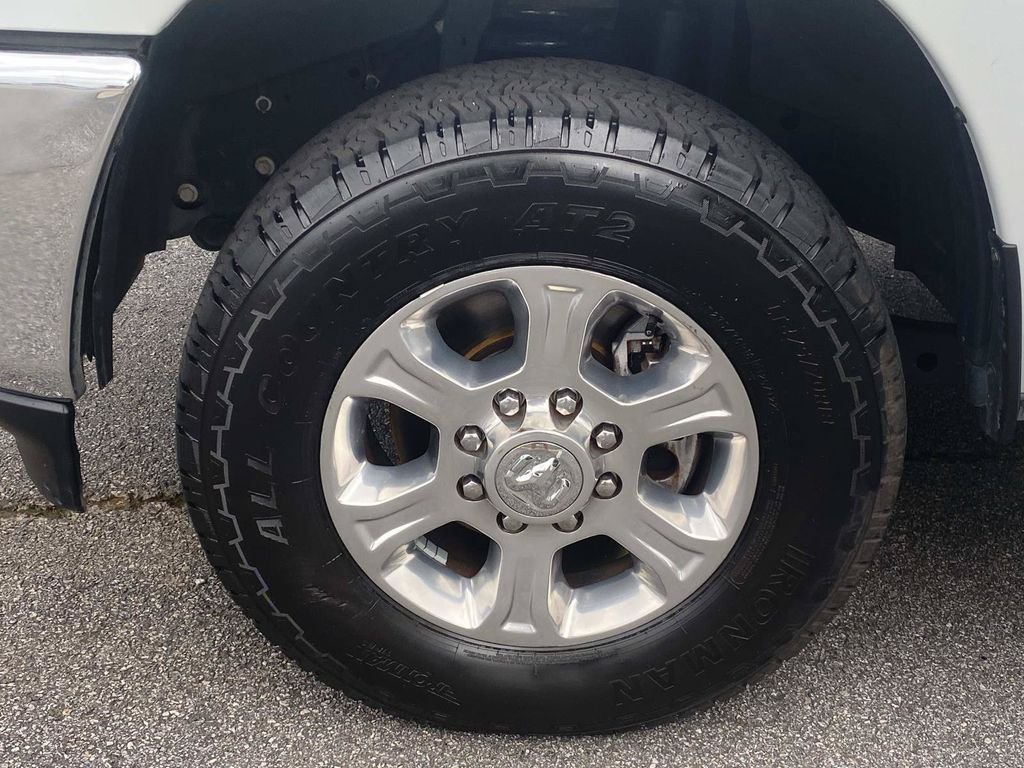 Used 2024 RAM 2500 Big Horn AWD/4WD image 12