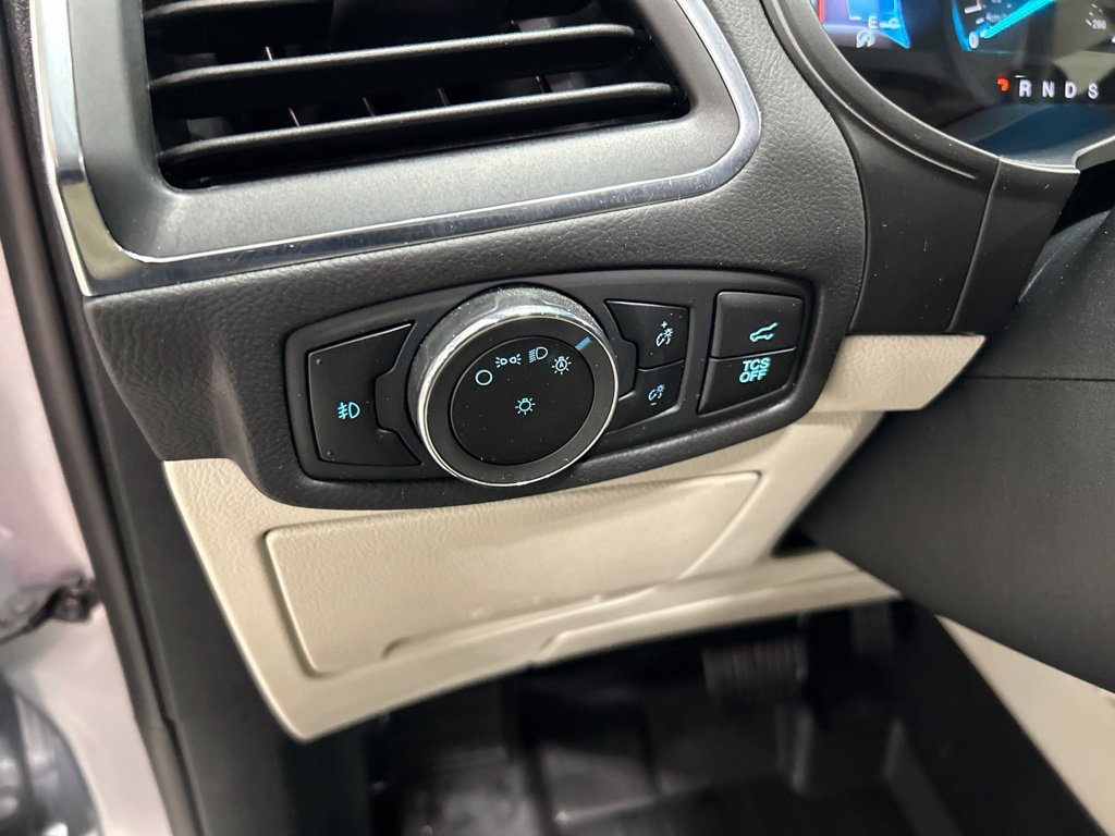 Certified 2024 Ford Edge Titanium AWD/4WD image 13