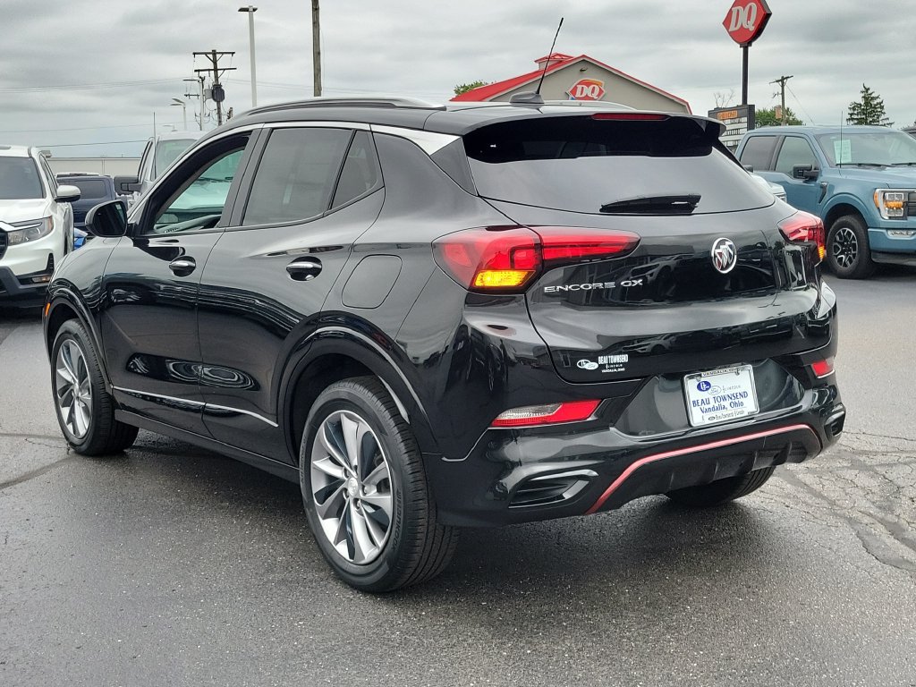 Used 2023 Buick Encore GX Select w/ Sport Touring Package FWD image 6