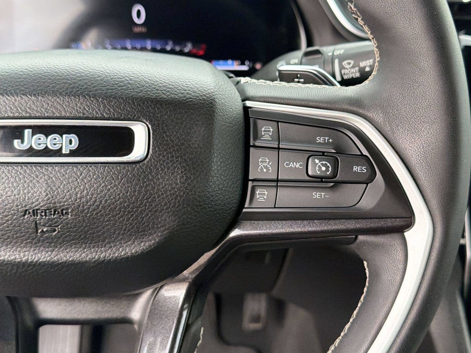 Used 2023 Jeep Grand Cherokee Altitude RWD image 26