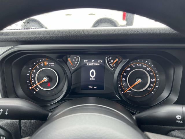 Used 2025 Jeep Gladiator Sport AWD/4WD image 15