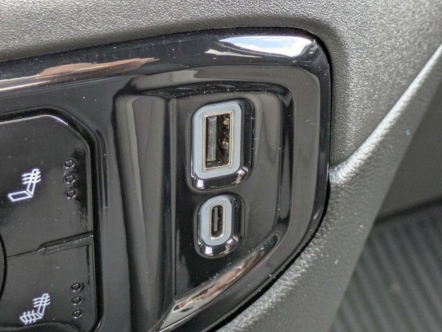 Used 2025 Chevrolet Silverado 2500 LT w/ Convenience Package AWD/4WD image 23