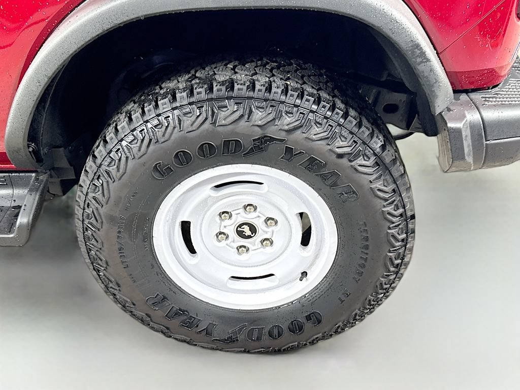 Certified 2025 Ford Bronco Heritage Edition AWD/4WD image 31