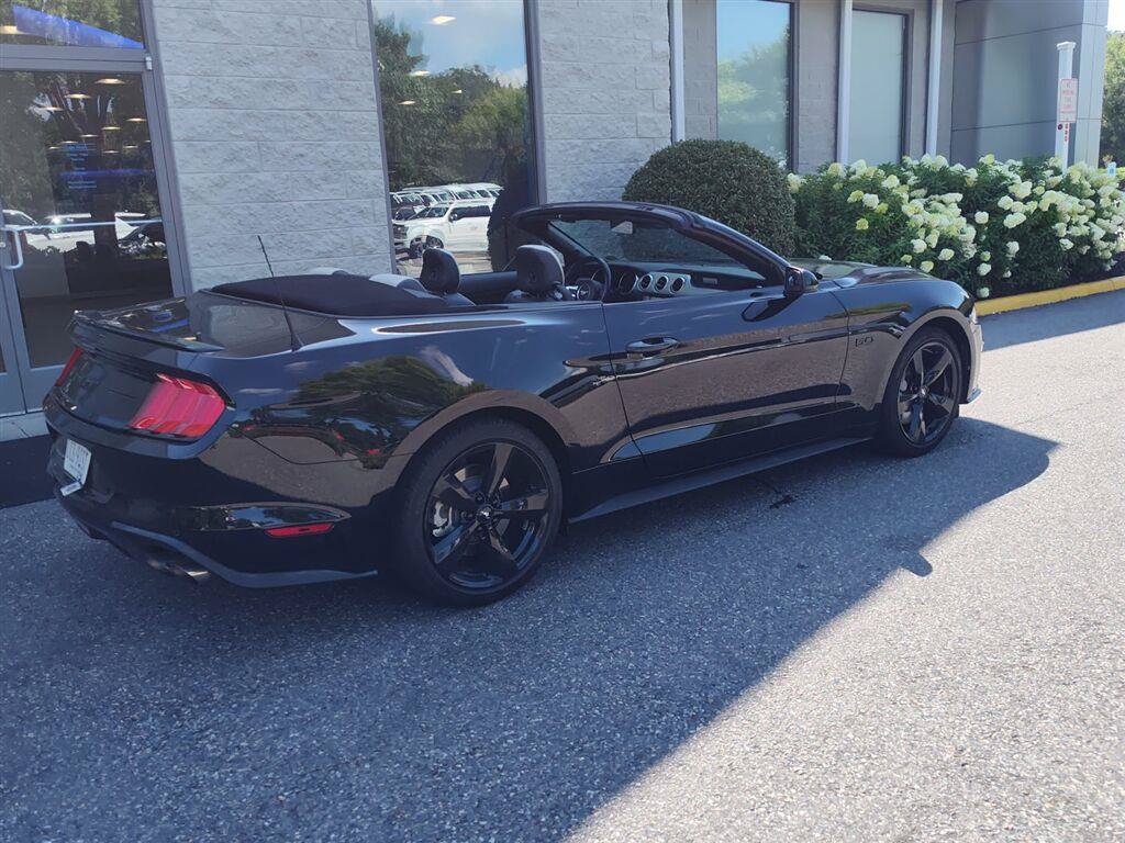 Certified 2021 Ford Mustang GT Premium w/ Black Accent Package RWD image 3