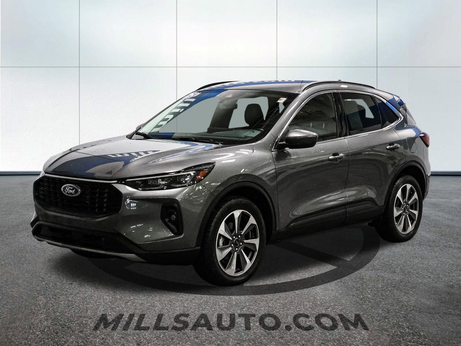 Certified 2025 Ford Escape Platinum AWD/4WD image 11