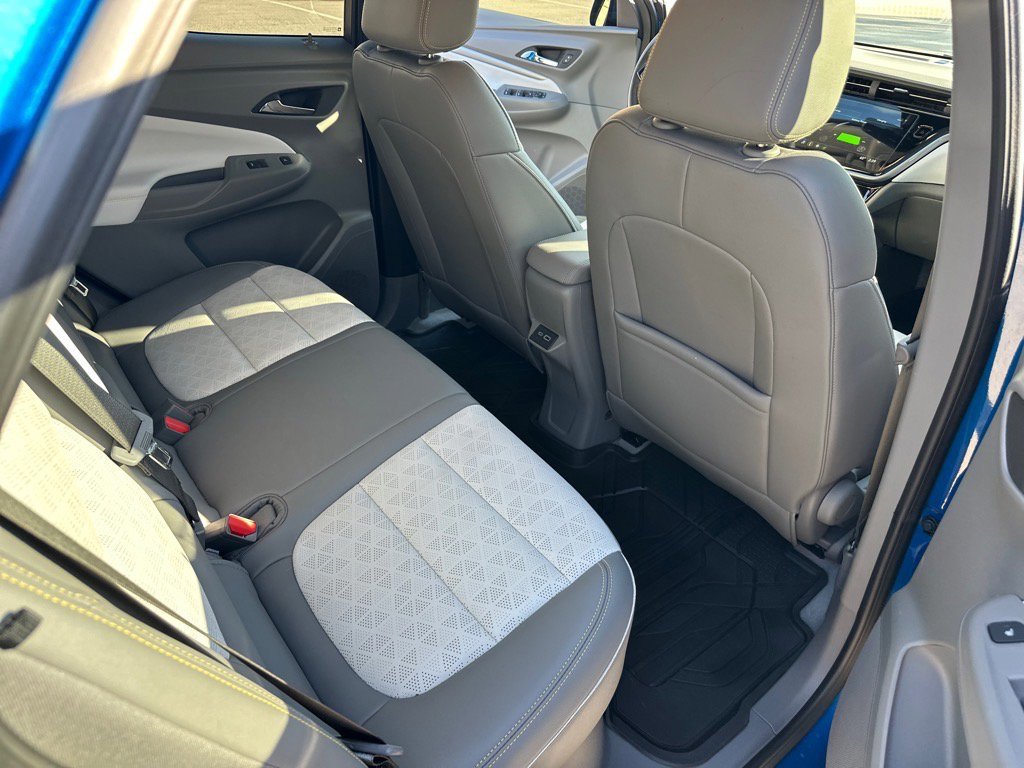 Used 2023 Chevrolet Bolt EUV Premier image 24