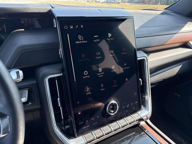 Used 2025 GMC Yukon Denali AWD/4WD image 33