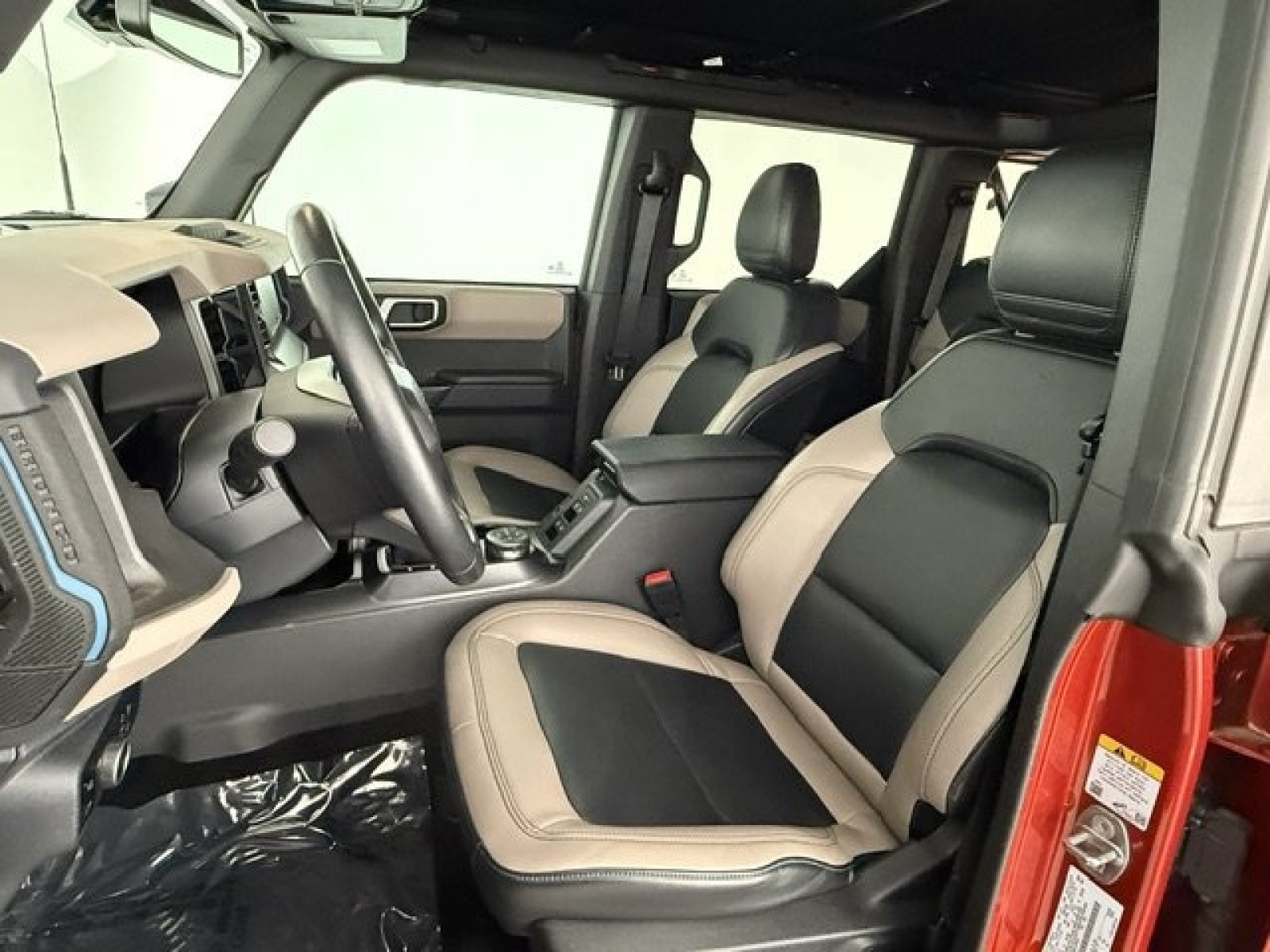 Certified 2024 Ford Bronco Wildtrak AWD/4WD image 10