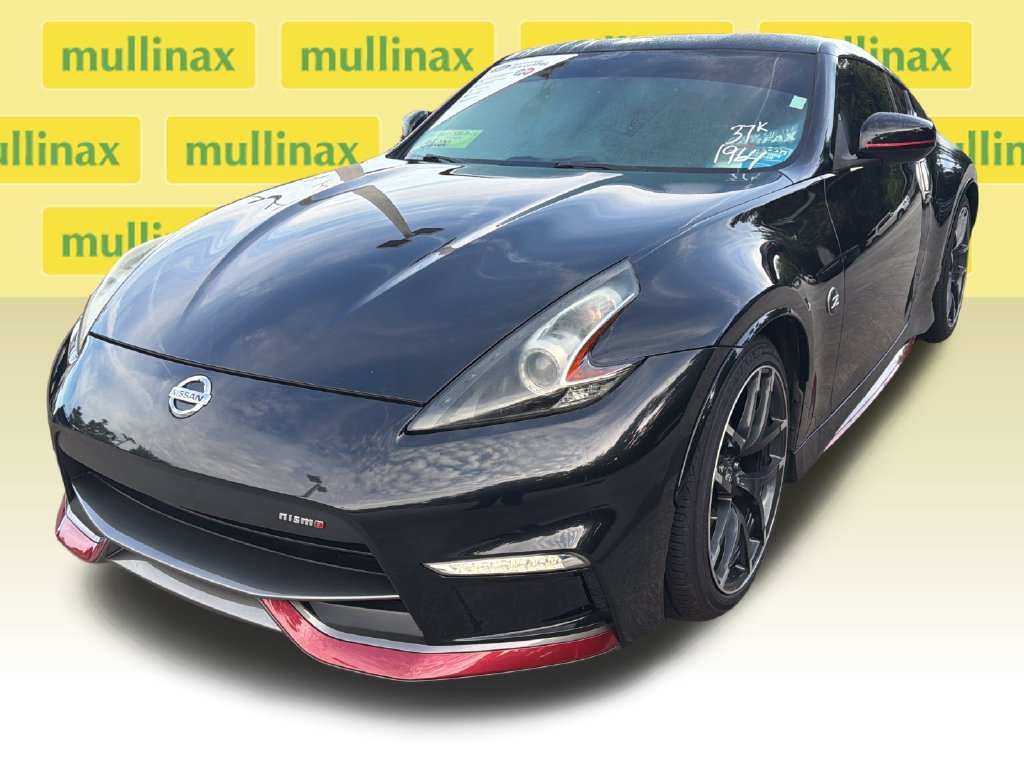 Used 2019 Nissan 370Z NISMO RWD image 12