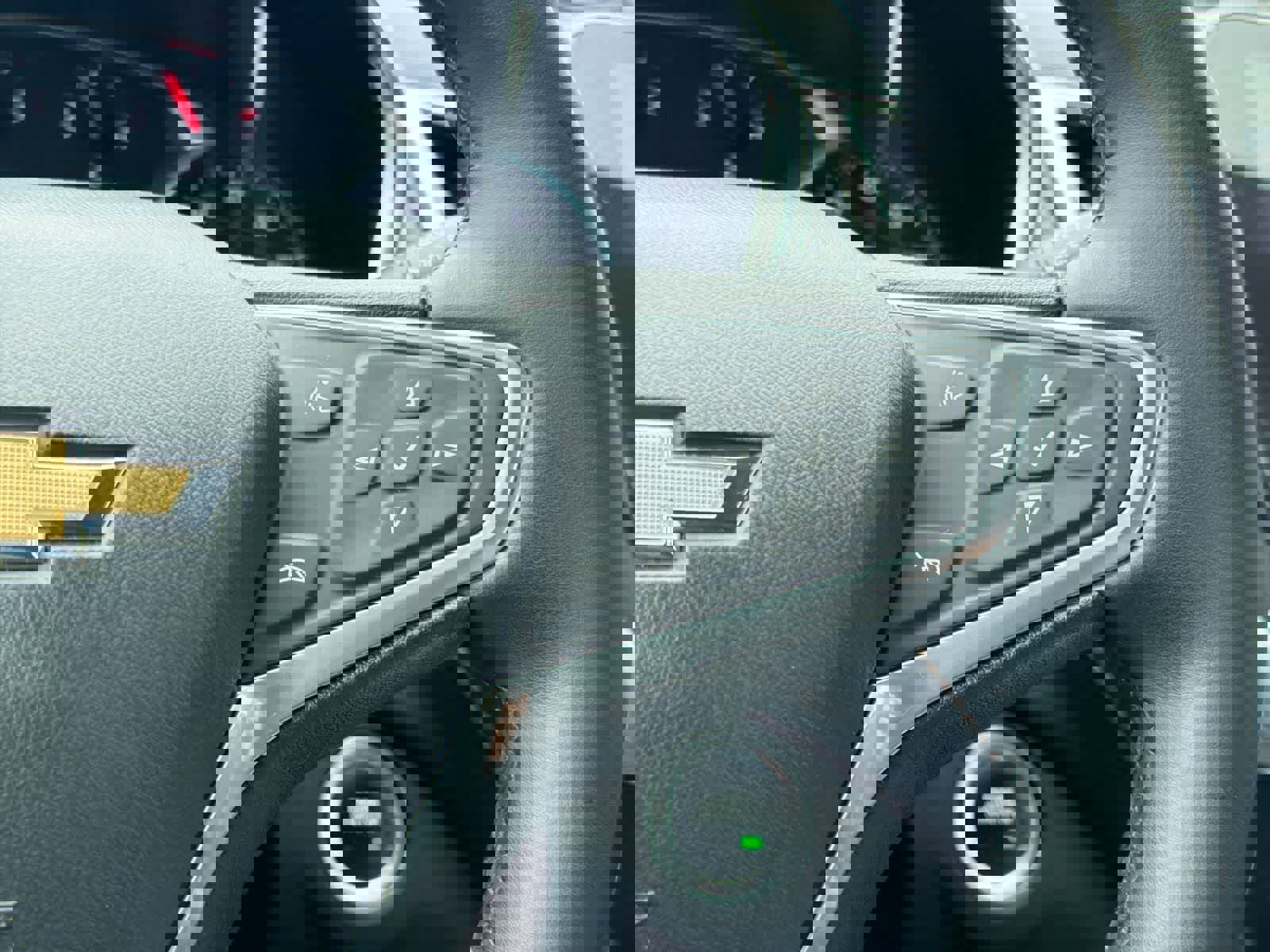 Used 2023 Chevrolet Equinox Premier w/ LPO, Floor Liner Package image 25