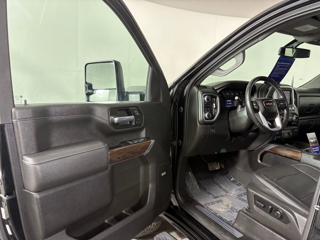 Used 2022 GMC Sierra 3500 SLT w/ SLT Premium Package image 13