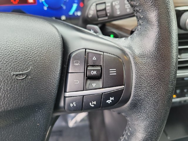 Certified 2020 Ford Escape Titanium AWD/4WD image 28