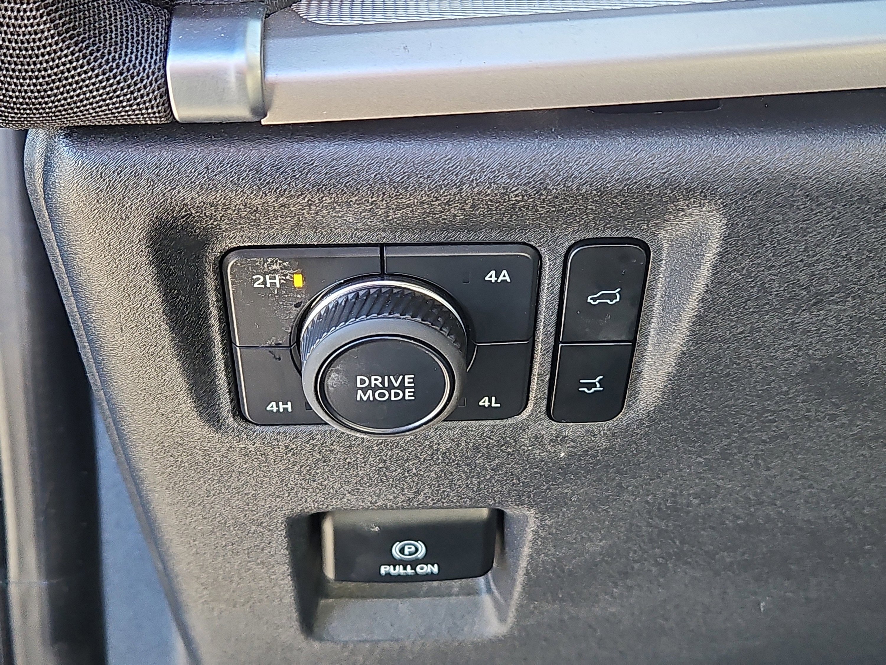 Certified 2025 Ford Expedition Active image 15