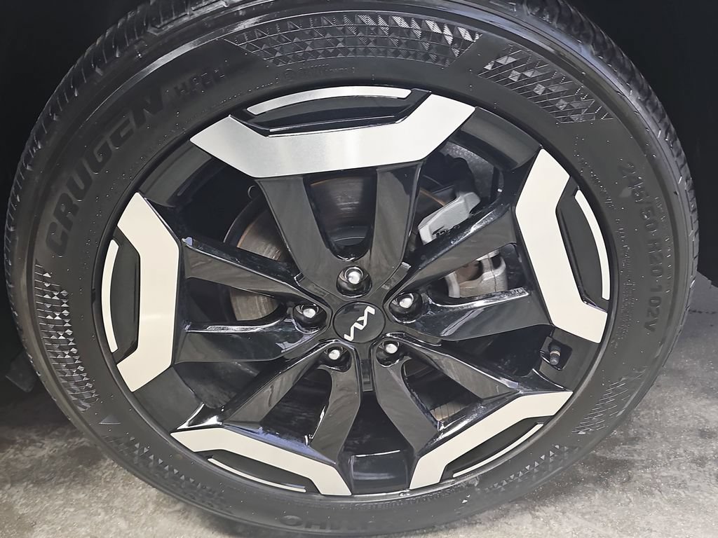Used 2025 Kia Telluride S FWD image 33