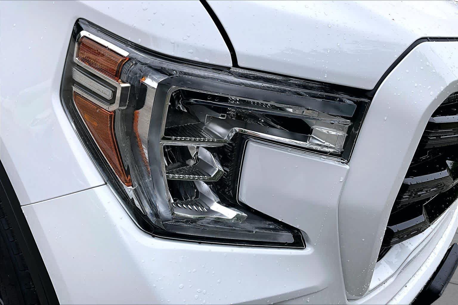 Used 2020 GMC Sierra 1500 Elevation w/ Elevation Value Package AWD/4WD image 27