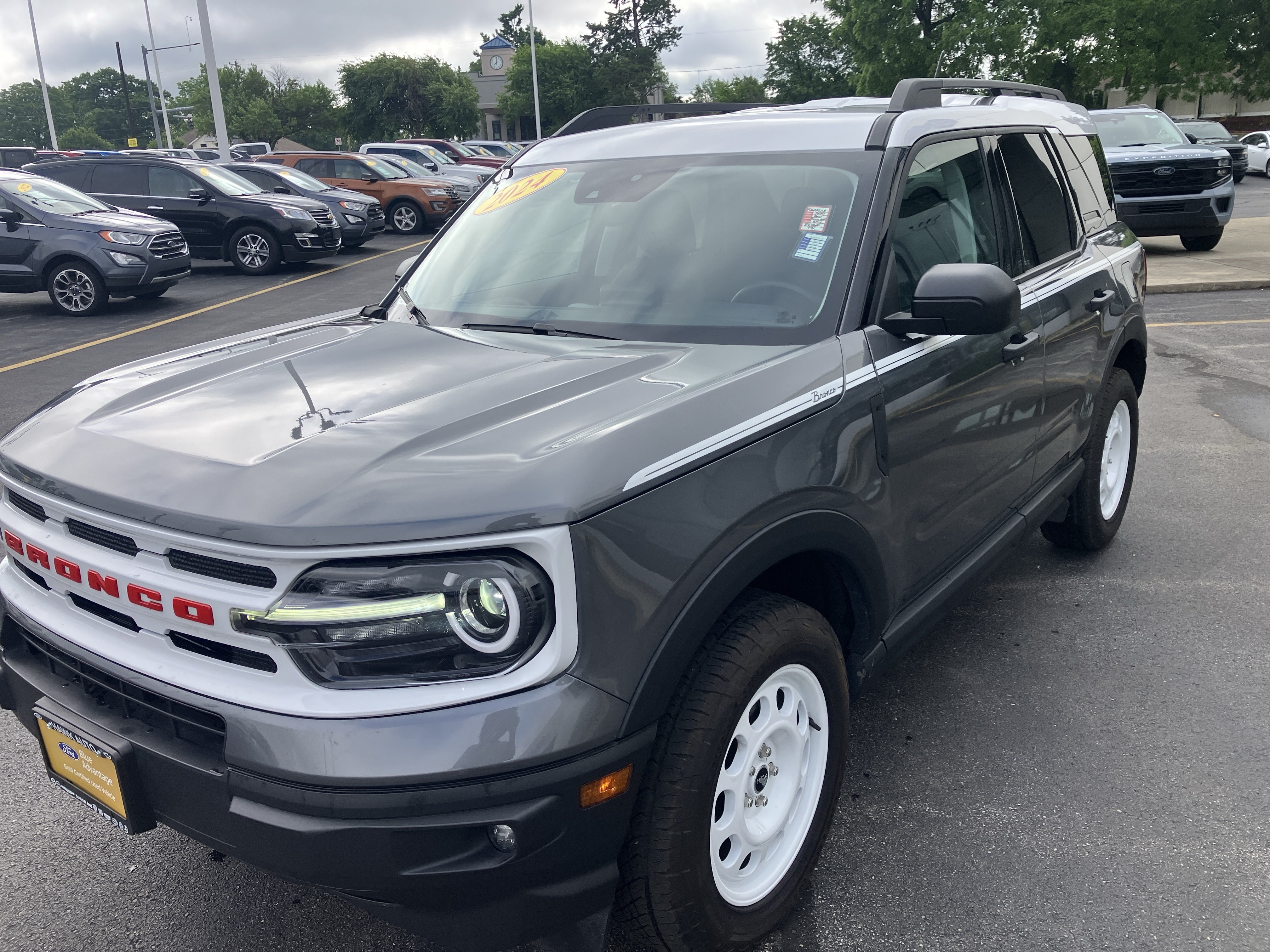 Certified 2024 Ford Bronco Sport Heritage w/ Heritage Convenience Package AWD/4WD image 3