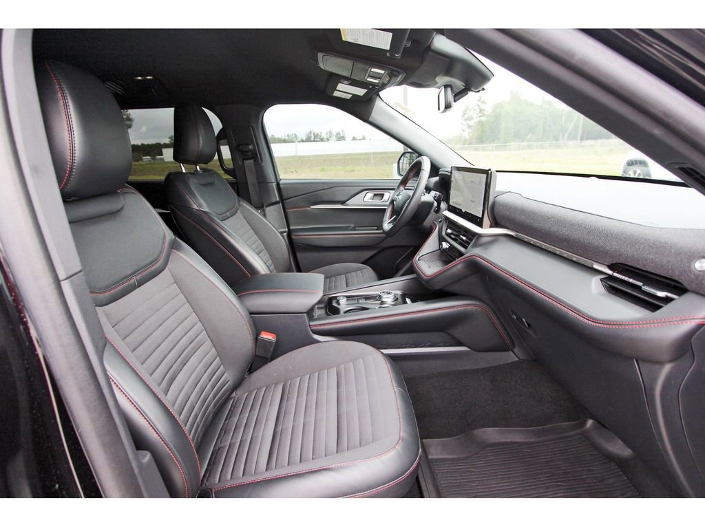 Certified 2025 Ford Explorer ST-Line w/ Premium Package RWD image 25