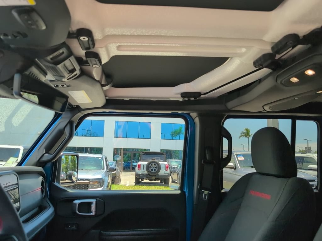 Used 2024 Jeep Wrangler Unlimited Rubicon w/ Technology Group AWD/4WD image 10