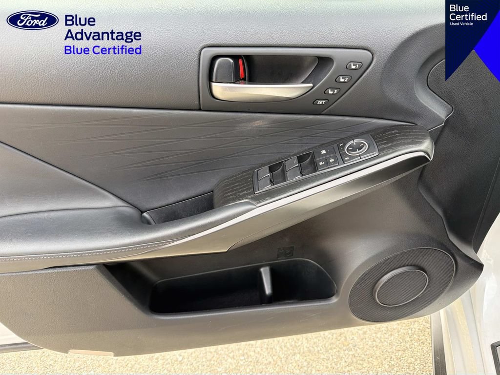 Used 2023 Lexus IS 300 w/ Premium Package RWD image 14