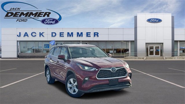 Used 2021 Toyota Highlander LE image 7