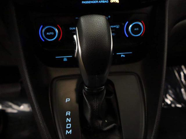 Certified 2022 Ford Transit Connect XLT image 17