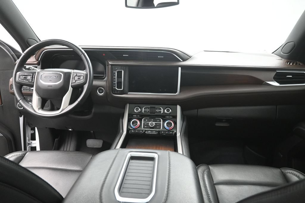 Used 2022 GMC Yukon Denali RWD image 14