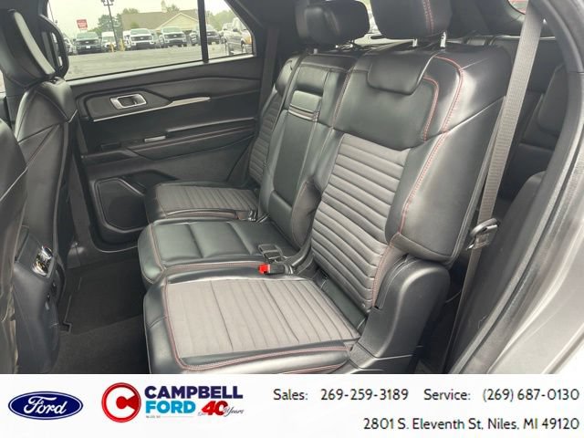 Certified 2025 Ford Explorer ST-Line w/ Premium Package AWD/4WD image 30