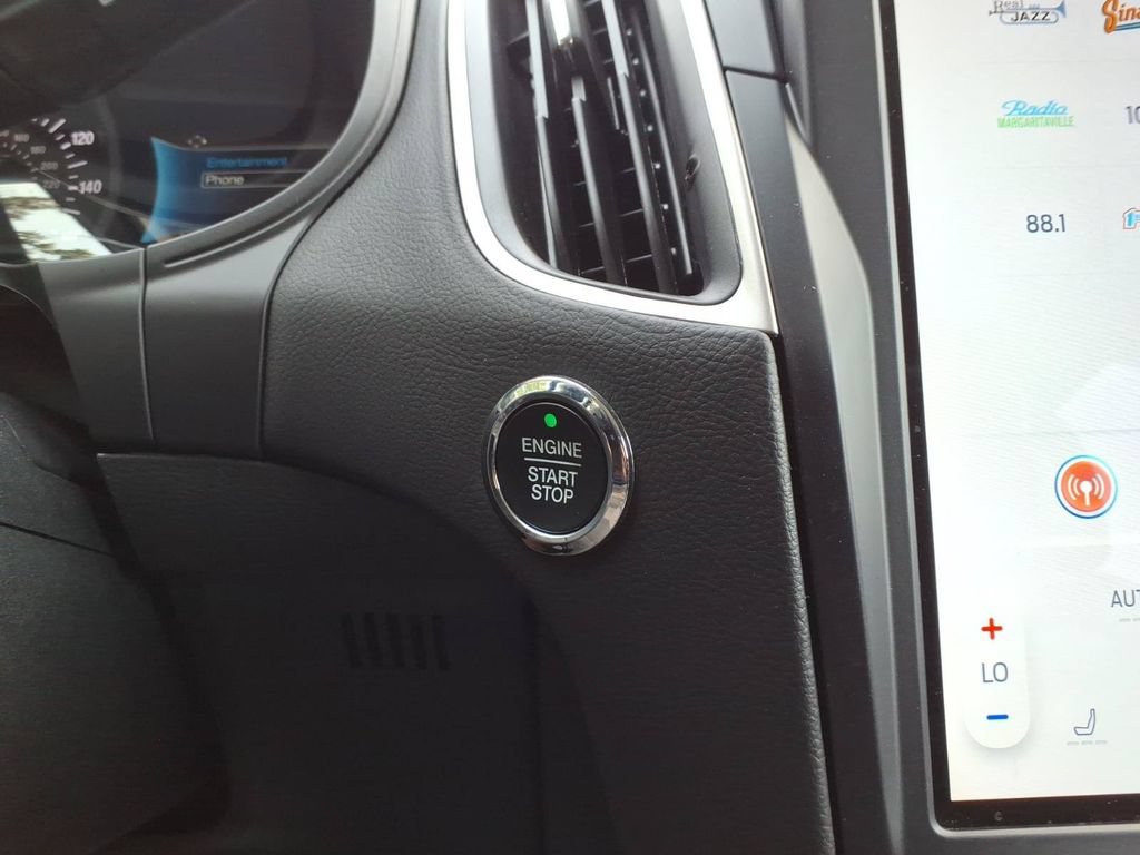 Certified 2024 Ford Edge SEL AWD/4WD image 22