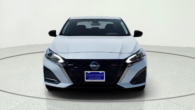Used 2024 Nissan Altima 2.5 SR FWD image 2