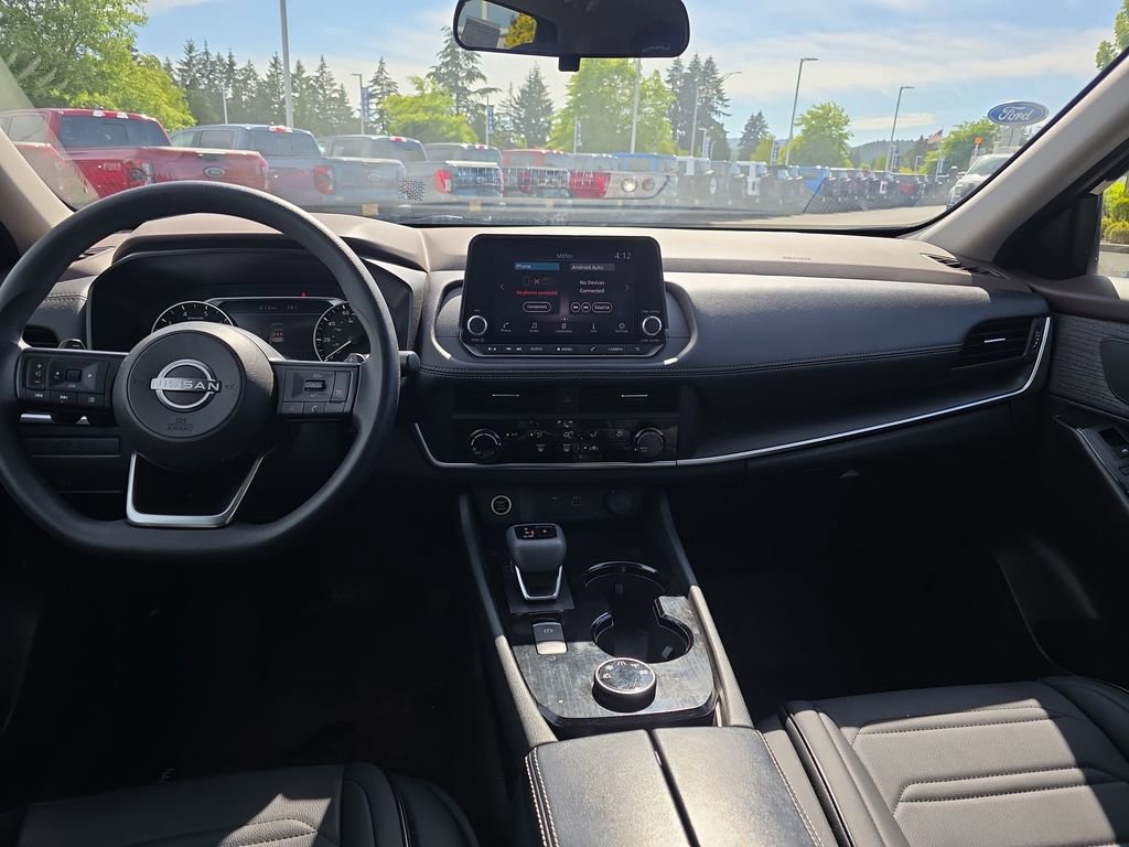 Used 2023 Nissan Rogue S AWD/4WD image 7