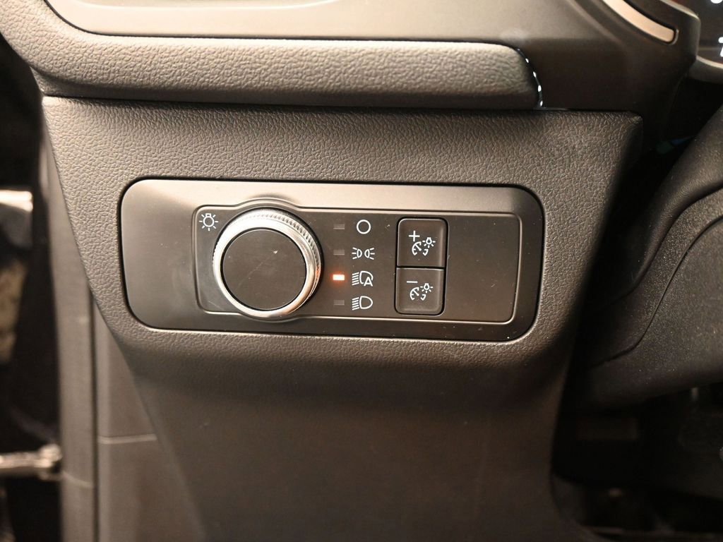 Certified 2021 Ford Escape SE image 39