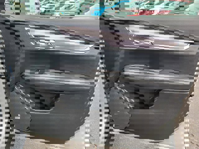 Used 2018 Cadillac XT5 Luxury w/ Driver Awareness Package image 25