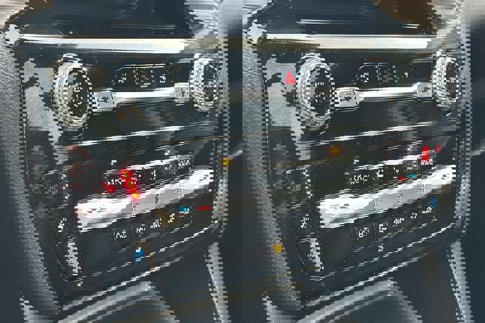 Certified 2022 Ford Explorer Limited w/ Equipment Group 301A image 22