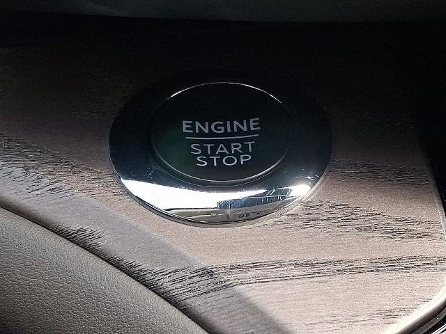 Certified 2022 Ford Explorer Platinum w/ Equipment Group 601A image 26