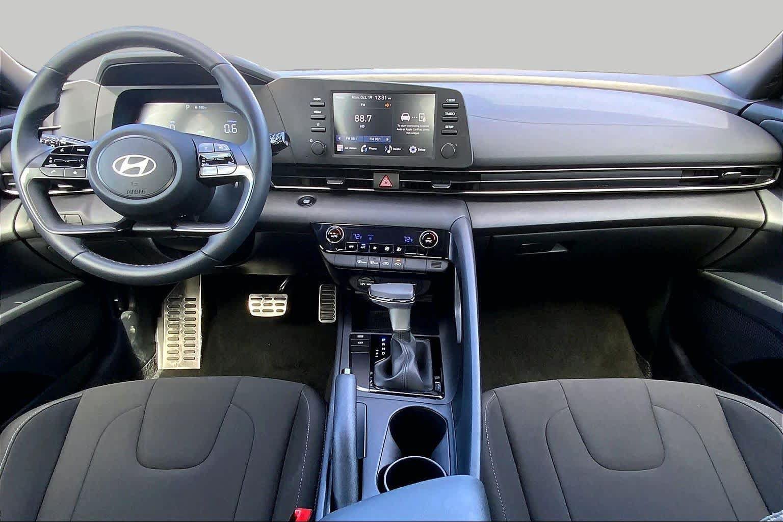 Used 2026 Hyundai Elantra Sport FWD image 15