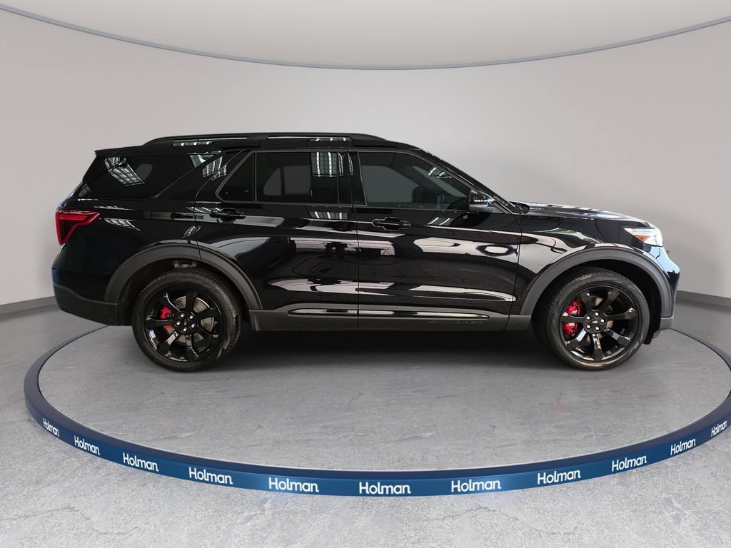 Certified 2022 Ford Explorer ST w/ Equipment Group 401A AWD/4WD image 4
