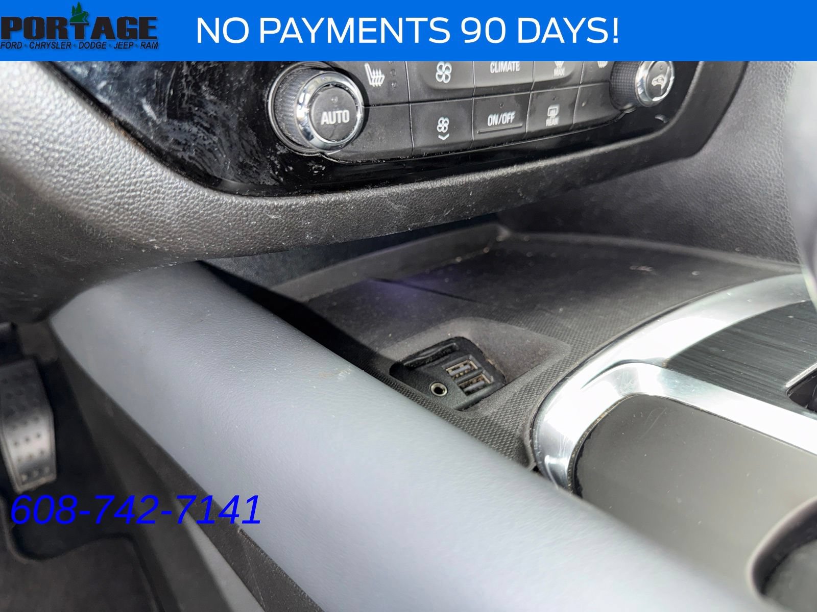 Used 2021 Buick Enclave Essence FWD image 19